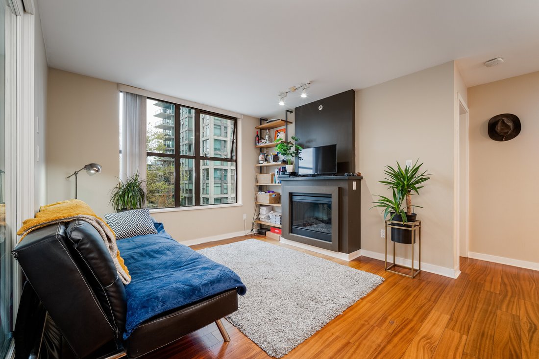 Condo in Vancouver, British Columbia, Canada 3 - 18487780