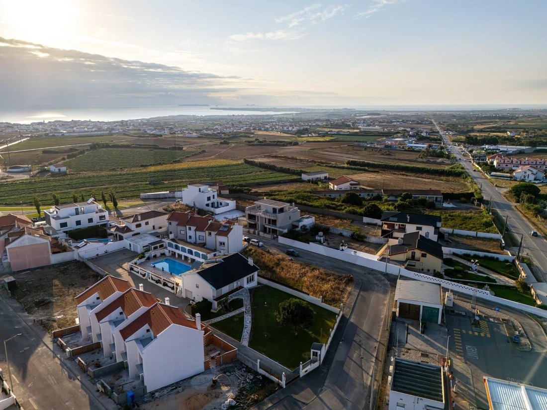 House in Atouguia da Baleia, Leiria District, Portugal 3 - 18488076