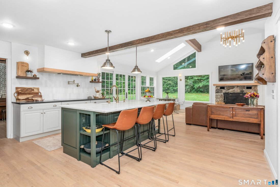 House in Canton, Connecticut, United States 4 - 18481677
