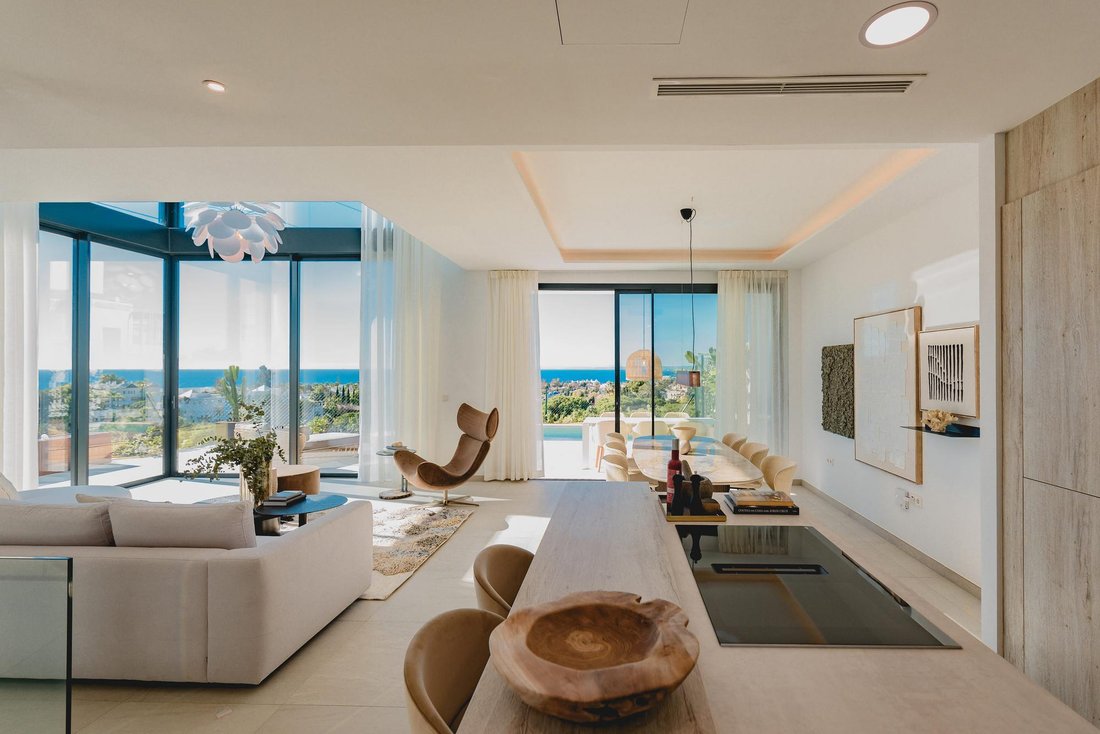 Villa in Marbella, Andalusia, Spain 5 - 16990461