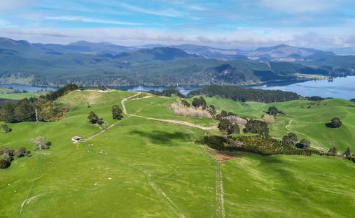 Land in Waikite Valley, Waikato, New Zealand 1