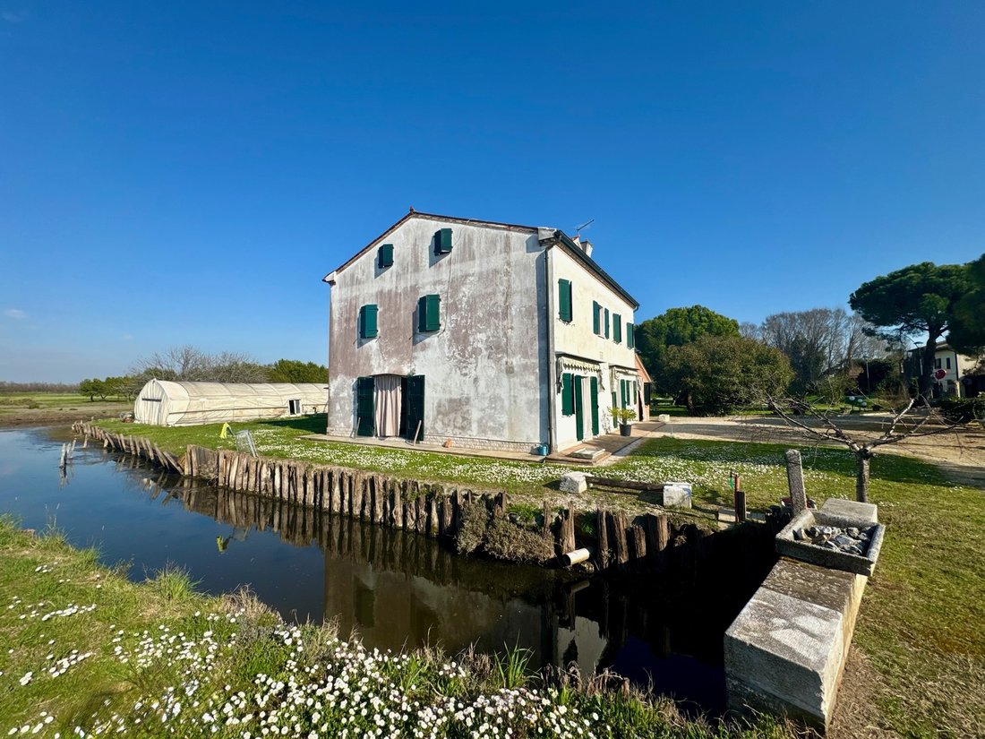 House in Sant'Erasmo, Veneto, Italy 4 - 18488565