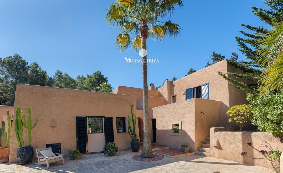 Villa in Sant Agusti des Vedra, Sant Josep de sa Talaia, Balearic Islands 1 - 18488747
