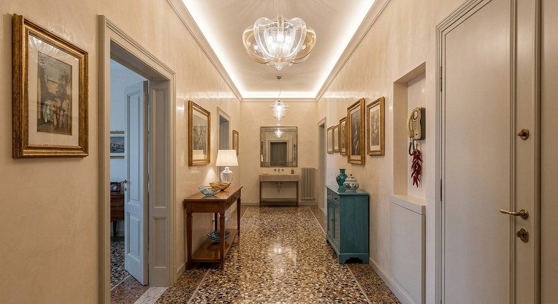 Apartment in Saint Paul, Venice, Italy 3 - 18488539