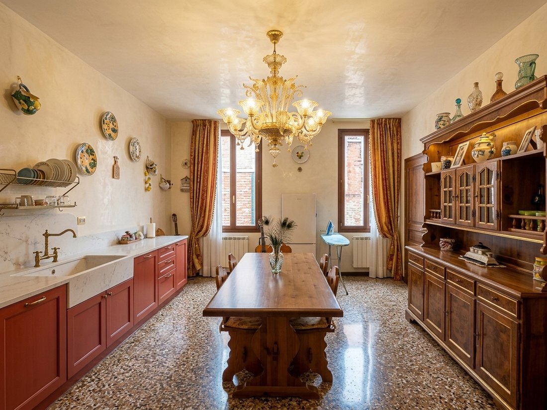 Apartment in Saint Paul, Venice, Italy 4 - 18488539