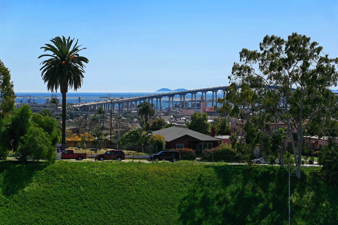 San Diego, California, United States 5 - 18488452