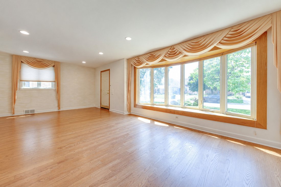 House in Niles, Illinois, United States 2 - 18488373