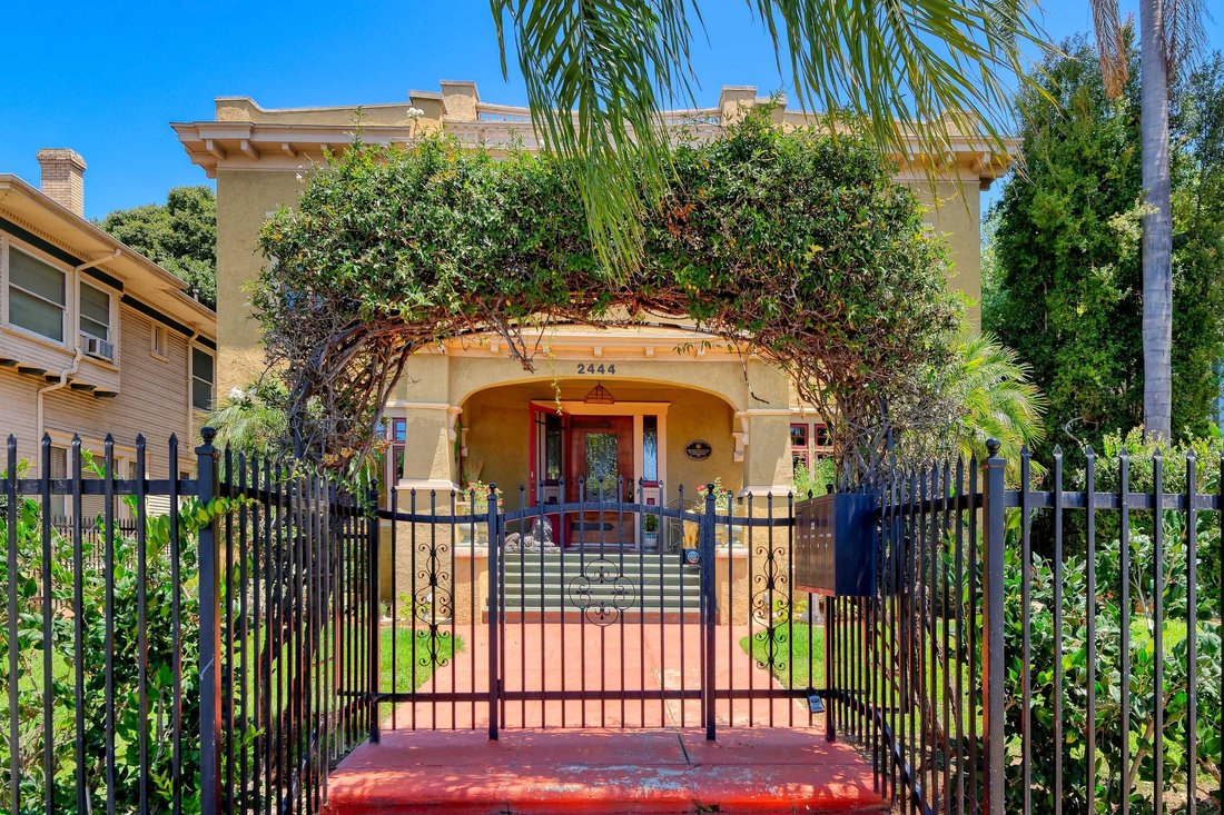 San Diego, California, United States 2 - 18488452