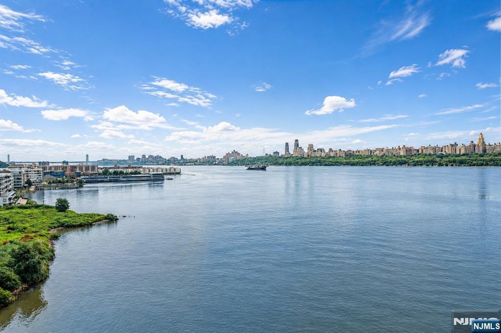 Condo in North Bergen, New Jersey, United States 3 - 18488329