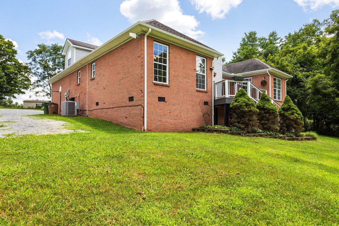 House in Bon Aqua, Tennessee, United States 5 - 18488401