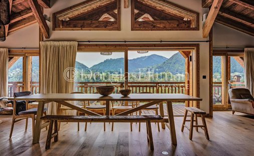 Chalet in Montriond, Auvergne-Rhône-Alpes, France 1