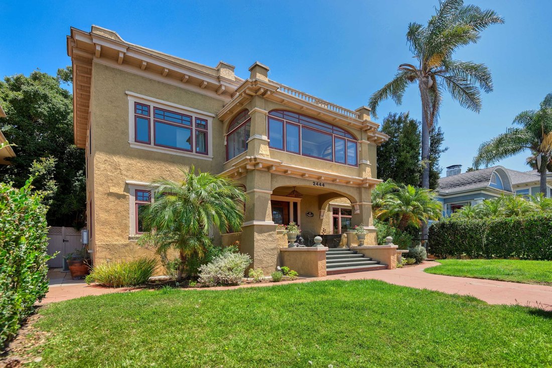 San Diego, California, United States 1 - 18488452
