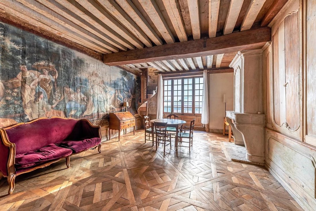 Apartment in Île de la Cité, Paris 1er Arrondissement, Paris 2 - 18488637
