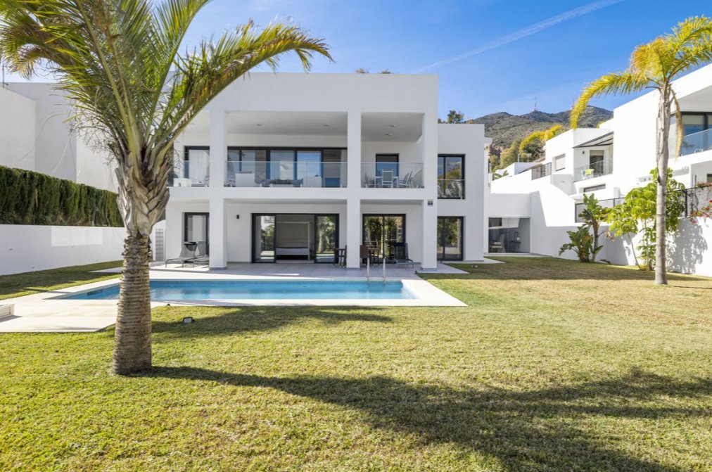 Villa in Benalmadena, Andalusia, Spain 1 - 18488566