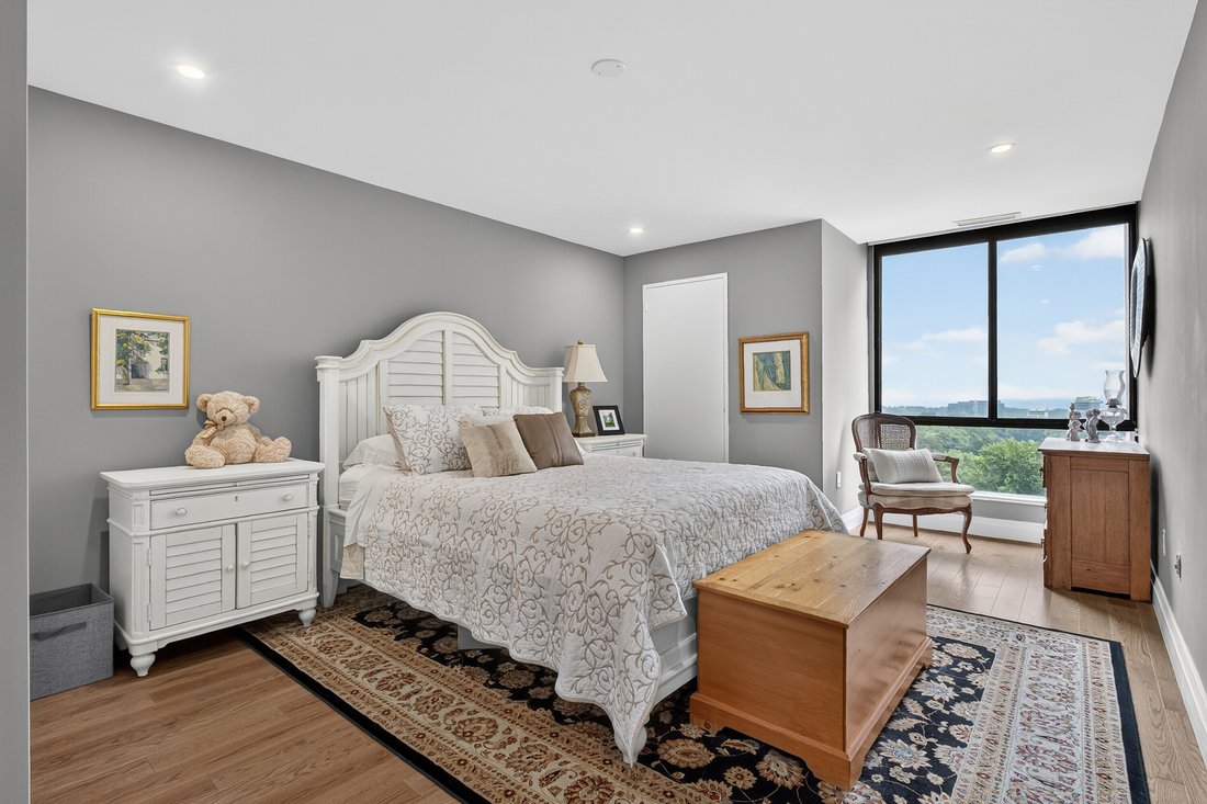 Condo in Mississauga, Ontario, Canada 5 - 18488597