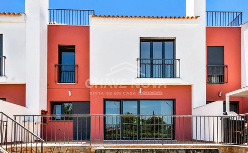 Townhouse in Quarteira, Algarve, Portugal 1