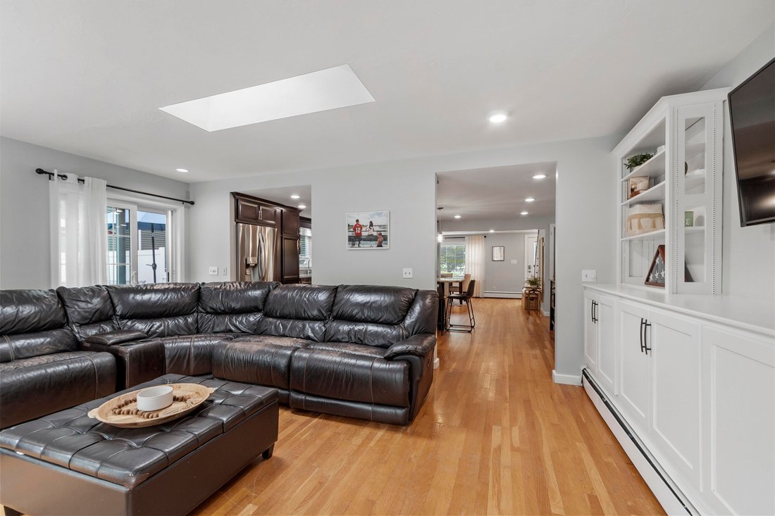 Melrose, Massachusetts, United States 5 - 18488507