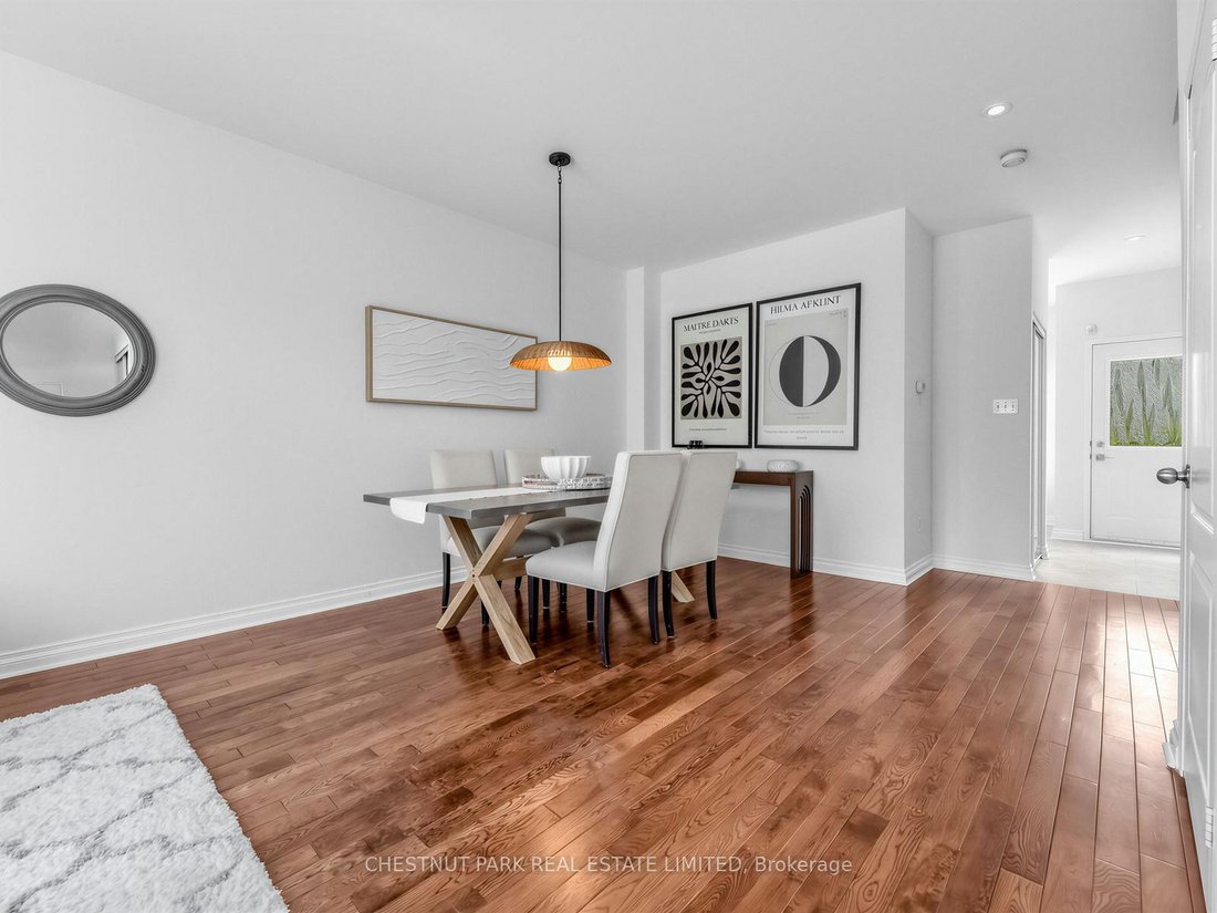 Villa in Oakville, Ontario, Canada 2 - 18488697