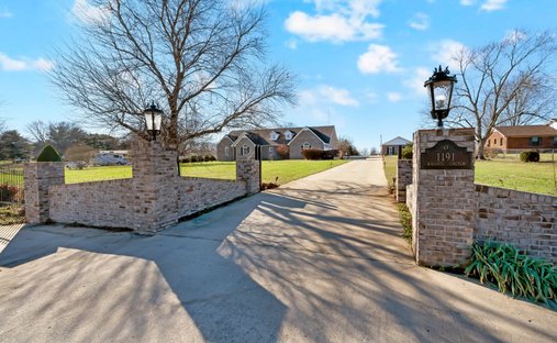 House in Decherd, Tennessee, United States 1
