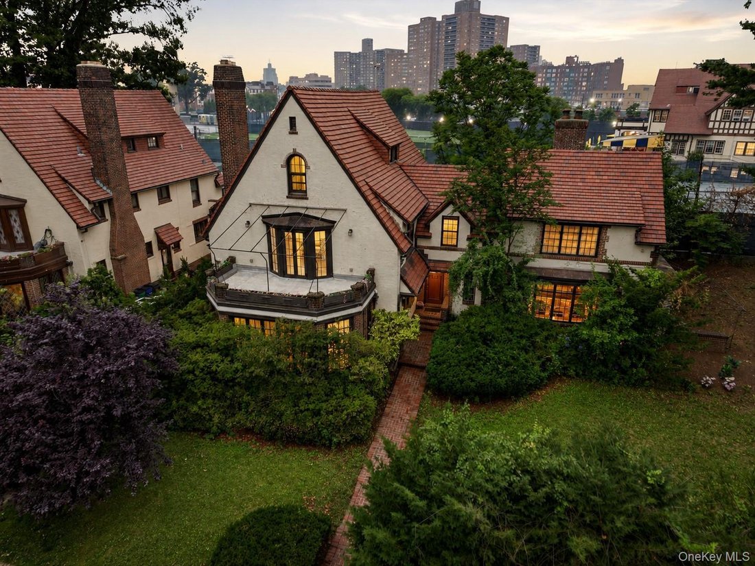 House in New York, New York, United States 3 - 18488320