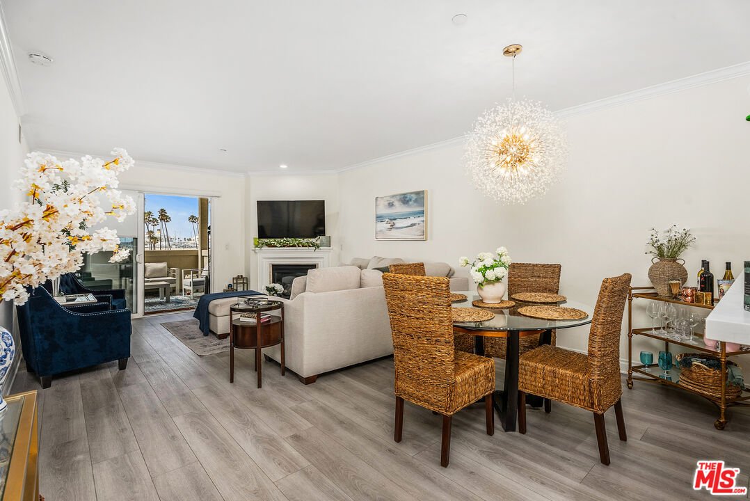 Condo in Signal Hill, California, United States 1 - 18488585