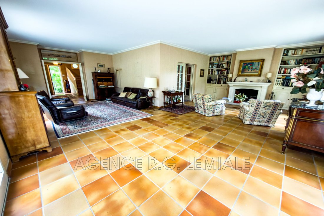 Villa in Charlemagne, Maisons-Laffitte, France 5 - 17991454