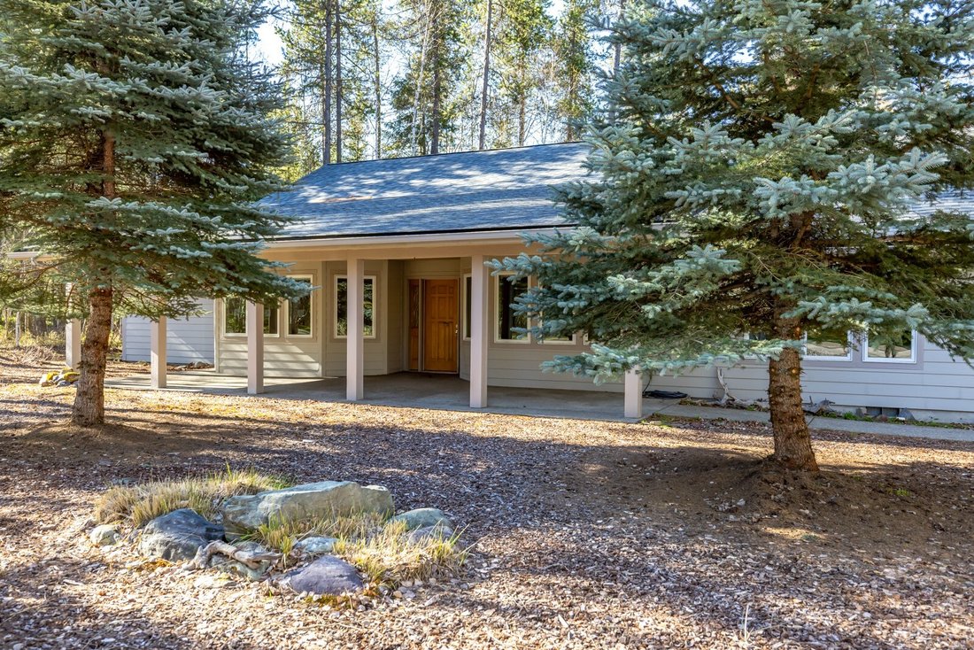 House in Columbia Falls, Montana, United States 1 - 17767588