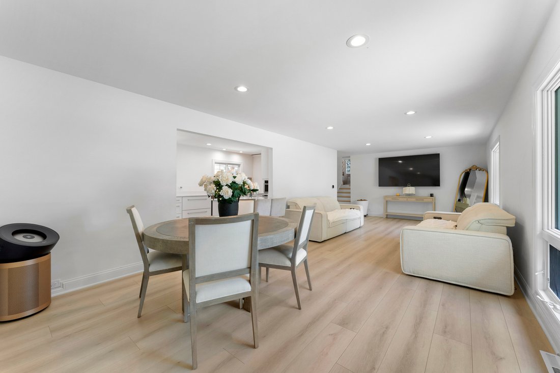 House in Mount Prospect, Illinois, United States 5 - 18488379