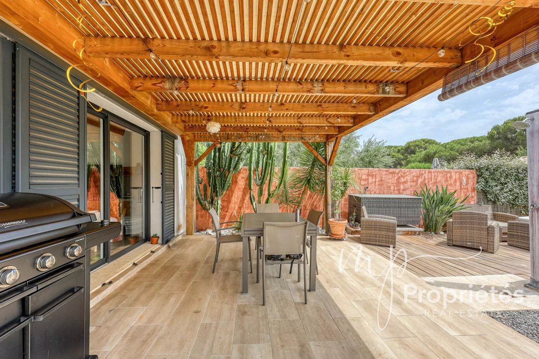 House in Sud Ouest, Bormes-les-Mimosas, France 1 - 18201407