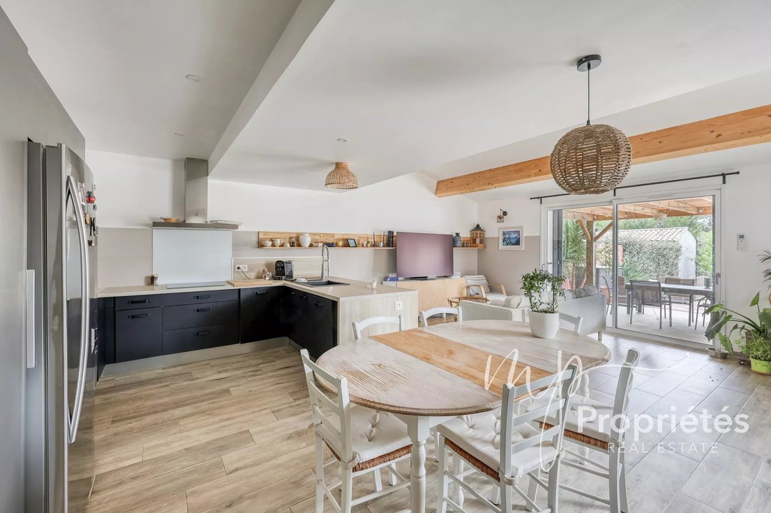 House in Sud Ouest, Bormes-les-Mimosas, France 3 - 18201407