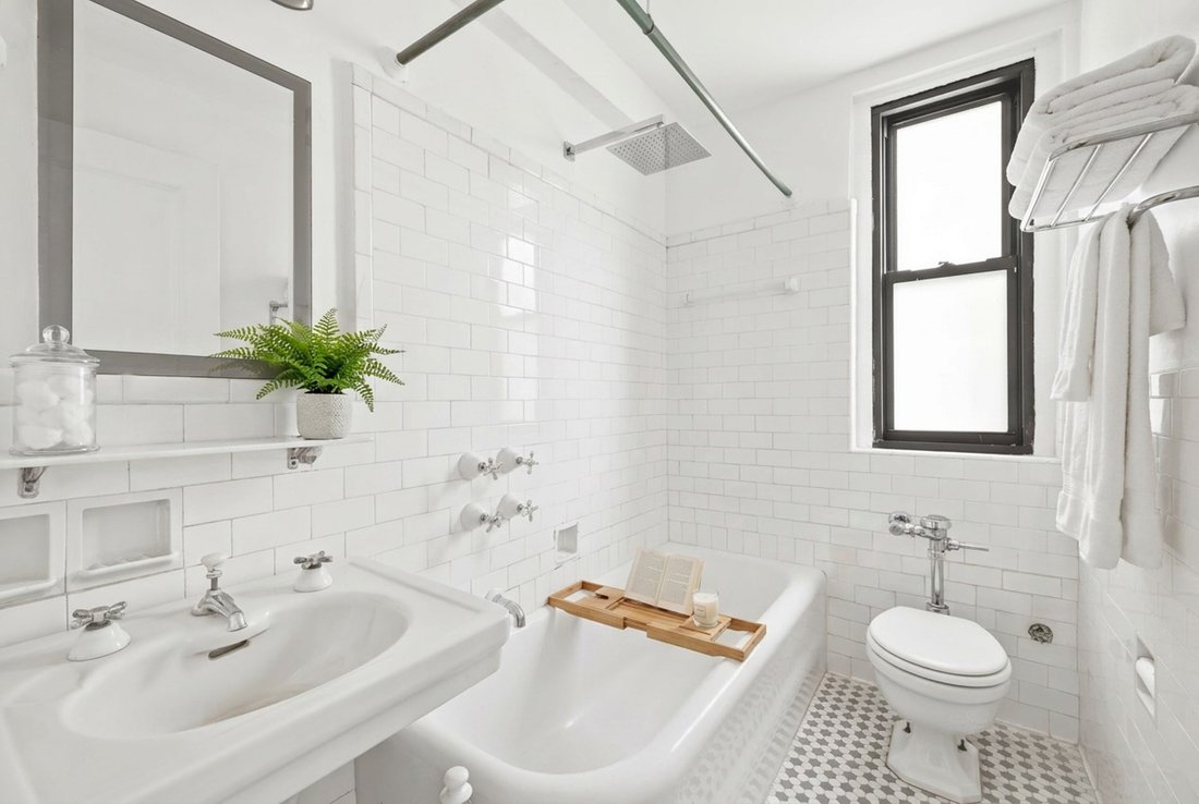 Co Op in New York, New York, United States 5 - 18488516