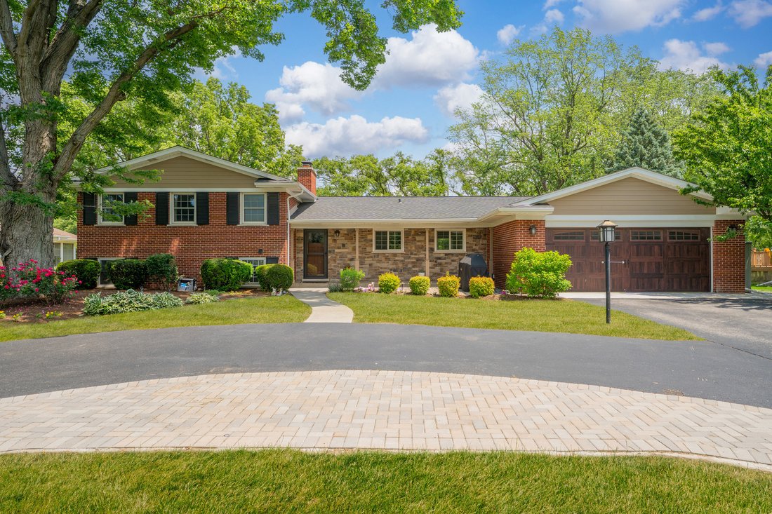 House in Mount Prospect, Illinois, United States 1 - 18488379