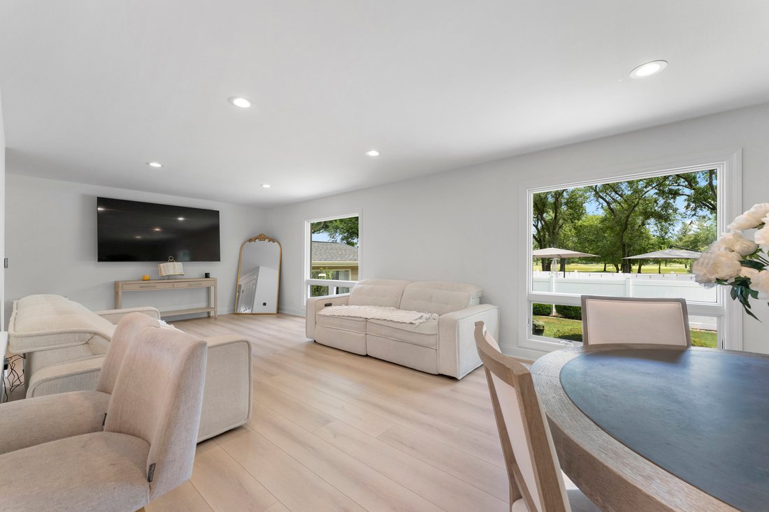 House in Mount Prospect, Illinois, United States 4 - 18488379