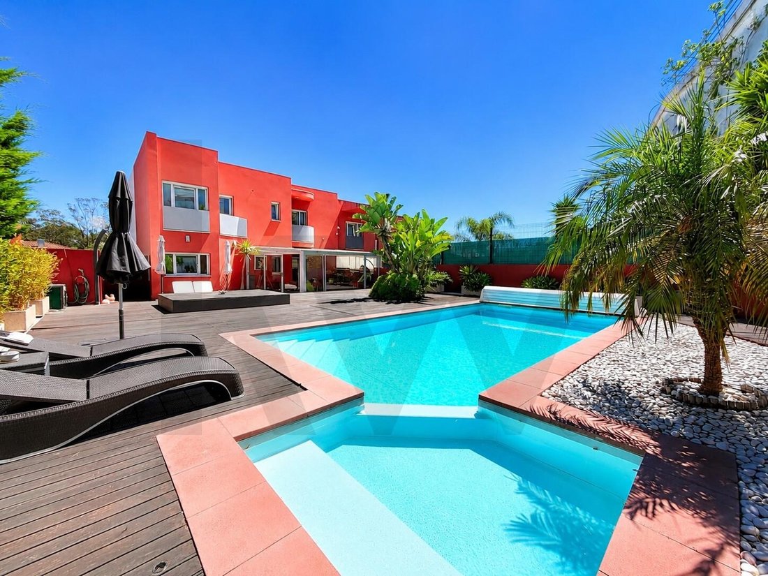 Townhouse in Alcabideche, Lisbon, Portugal 2 - 18248075