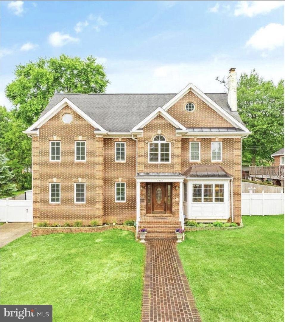 House in Idylwood, Virginia, United States 2 - 18488584