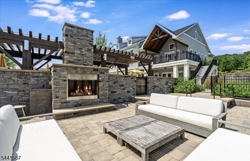 Condo in Cedar Grove, New Jersey, United States 5 - 18488327