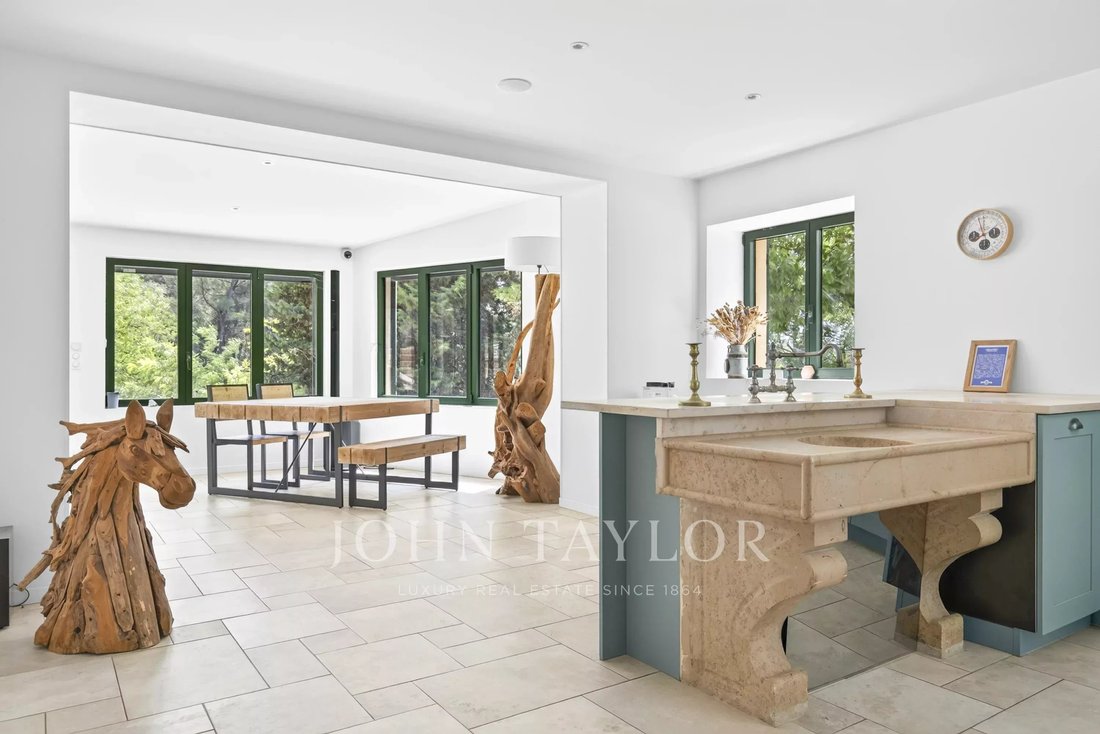 Estate in Golf-Embus-Enco de Botte-Bellons, Allauch, France 5 - 18488558