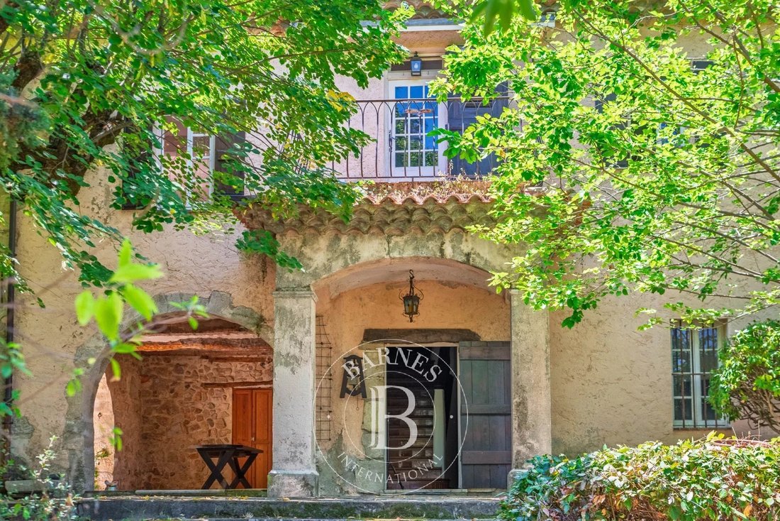 Haus in Grasse, Provence-Alpes-Côte d'Azur, Frankreich 1 - 18488607