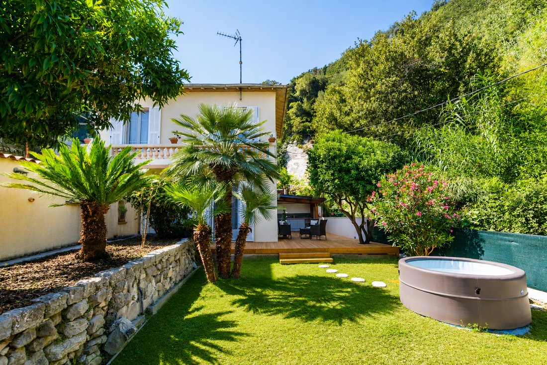 Villa in La Turbie, Provence-Alpes-Côte d'Azur, France 1 - 17969399