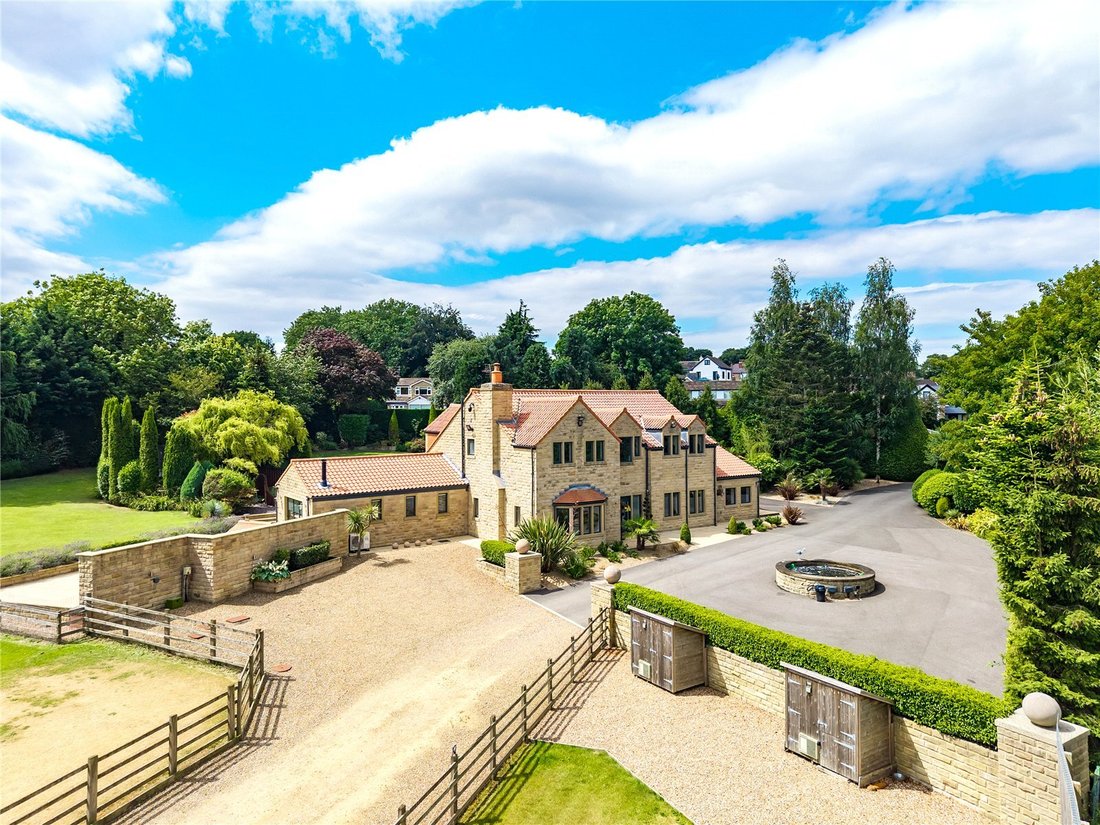 House in Barwick In Elmet, Leeds, England 1 - 16417370