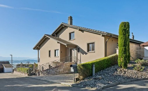 Haus in Laténa, Neuenburg, Schweiz 1