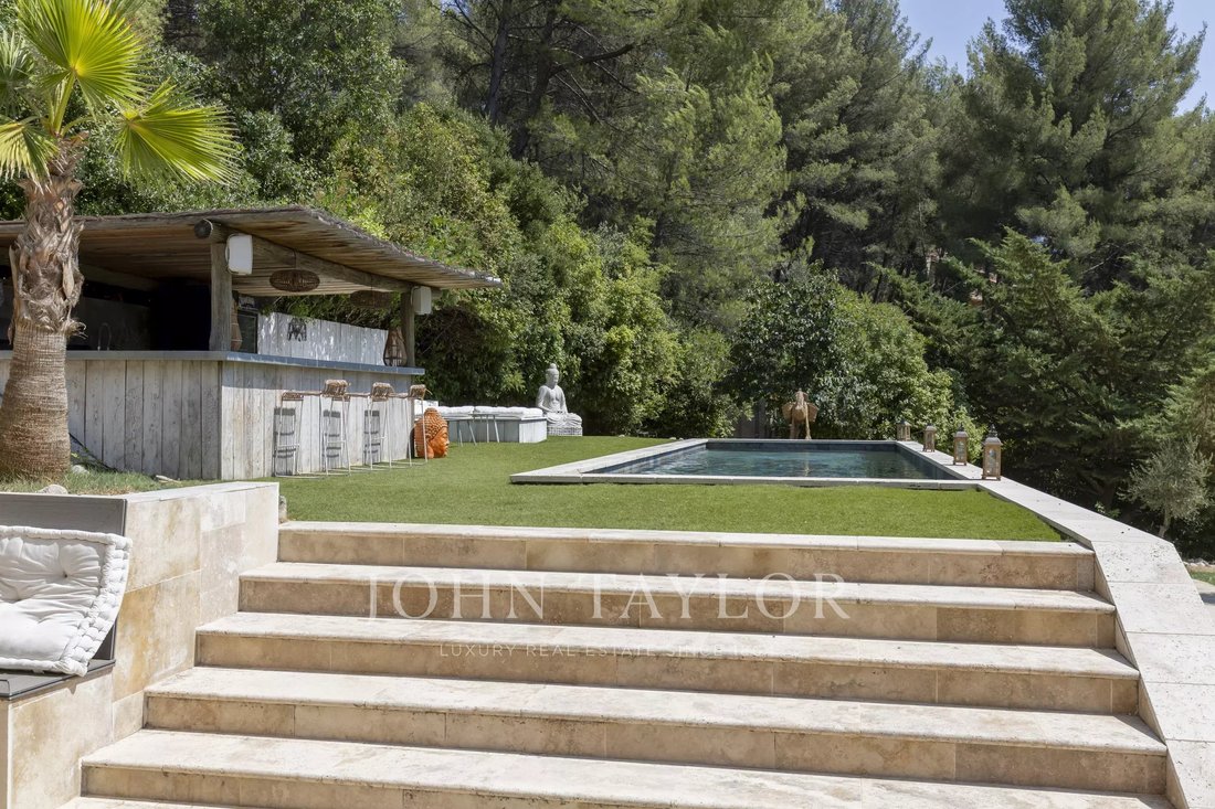 Estate in Golf-Embus-Enco de Botte-Bellons, Allauch, France 3 - 18488558