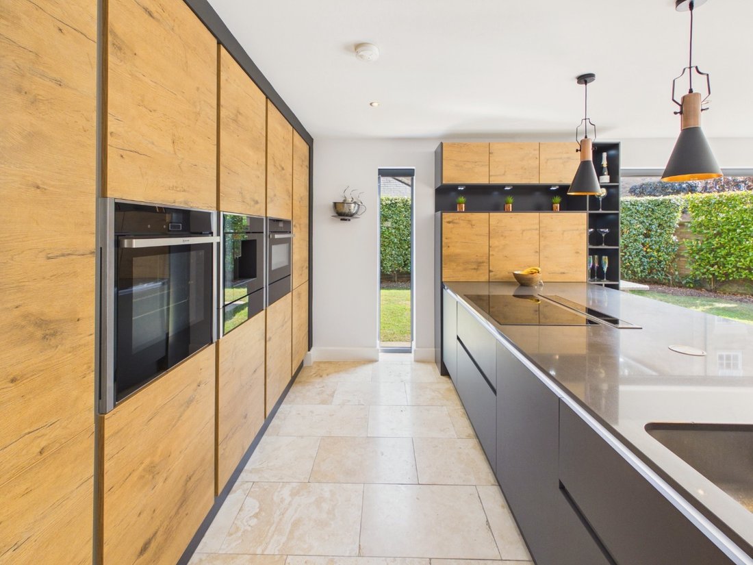 House in Anlaby (Anlaby with Anlaby Common), Anlaby, England 3 - 18488536