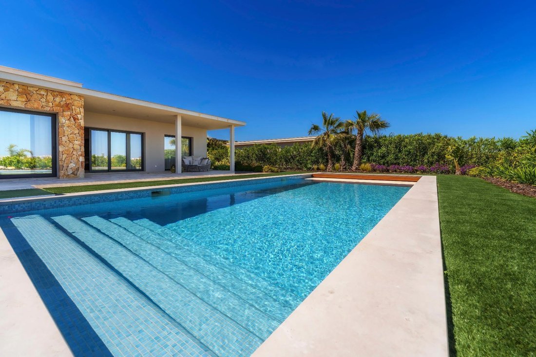 Villa in Montenegro, Algarve, Portugal 1 - 18488386