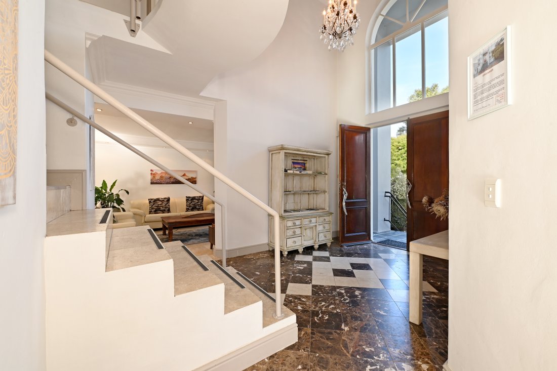 Townhouse in Cape Town, Western Cape, South Africa 5 - 18488290