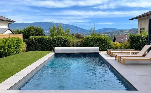 House in Lovagny, Auvergne-Rhône-Alpes, France 1