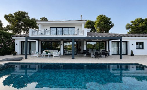 Villa in Sotogrande, San Roque, Andalusia 1