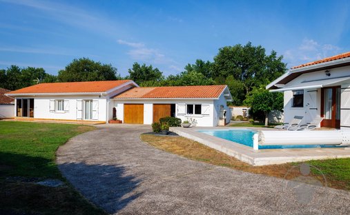Tenuta a Parentis-en-Born, Nuova Aquitania, Francia 1