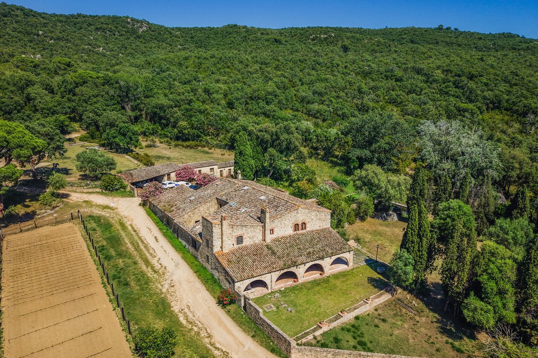 Finca in Calonge i Sant Antoni, Catalonia, Spain 2 - 18488451