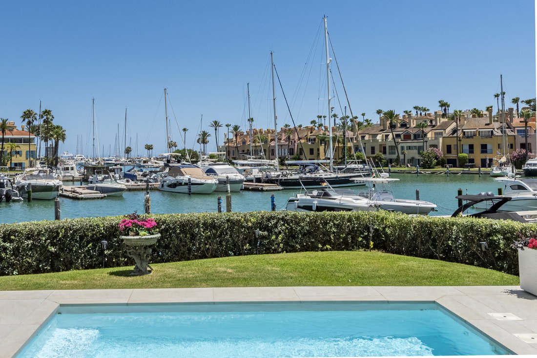 Apartment in Sotogrande, San Roque, Andalusia 2 - 18488529